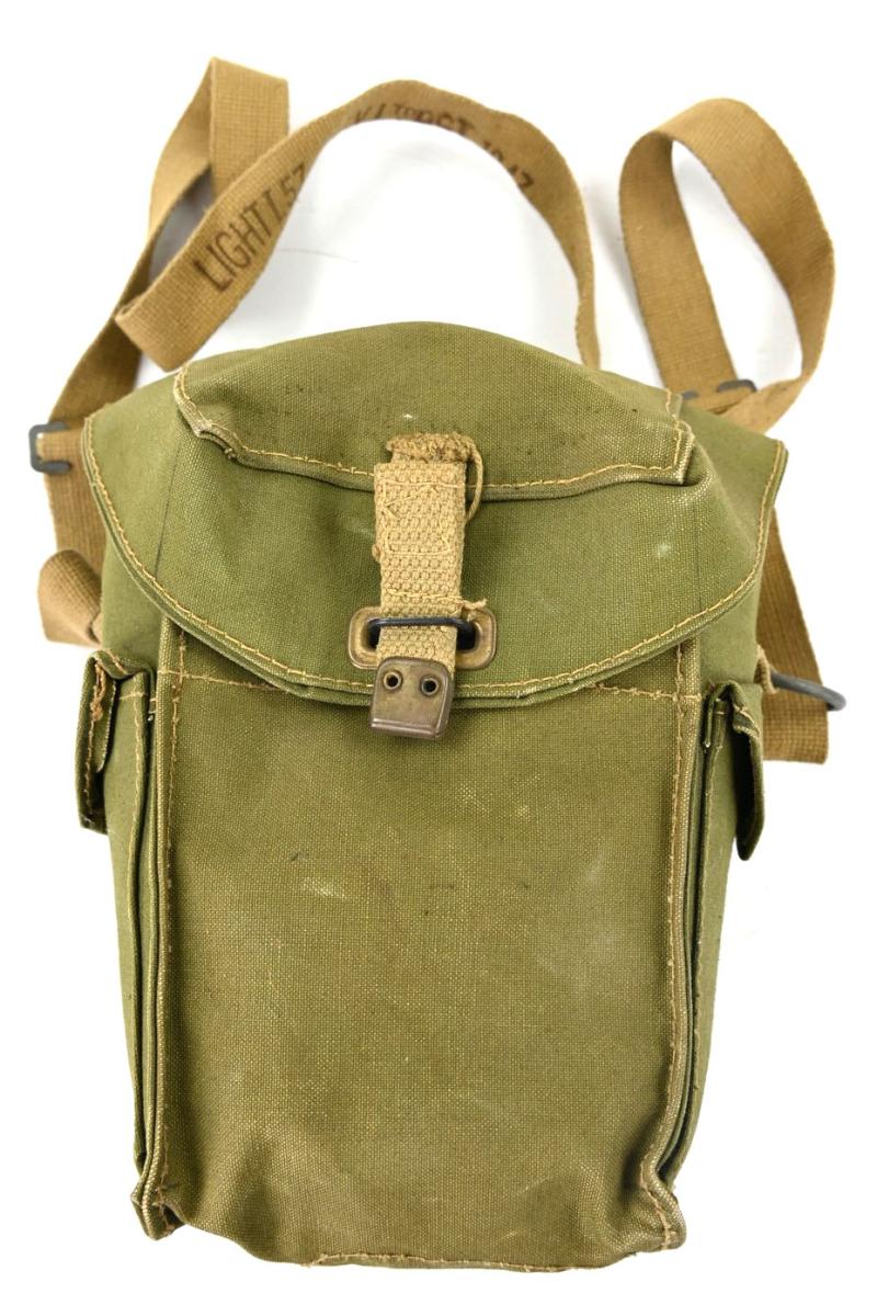 British WW2 Leightweight Gasmask in Carrying Bag