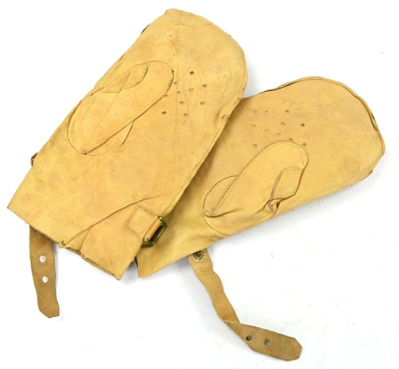 British WW2 Winter Mittens
