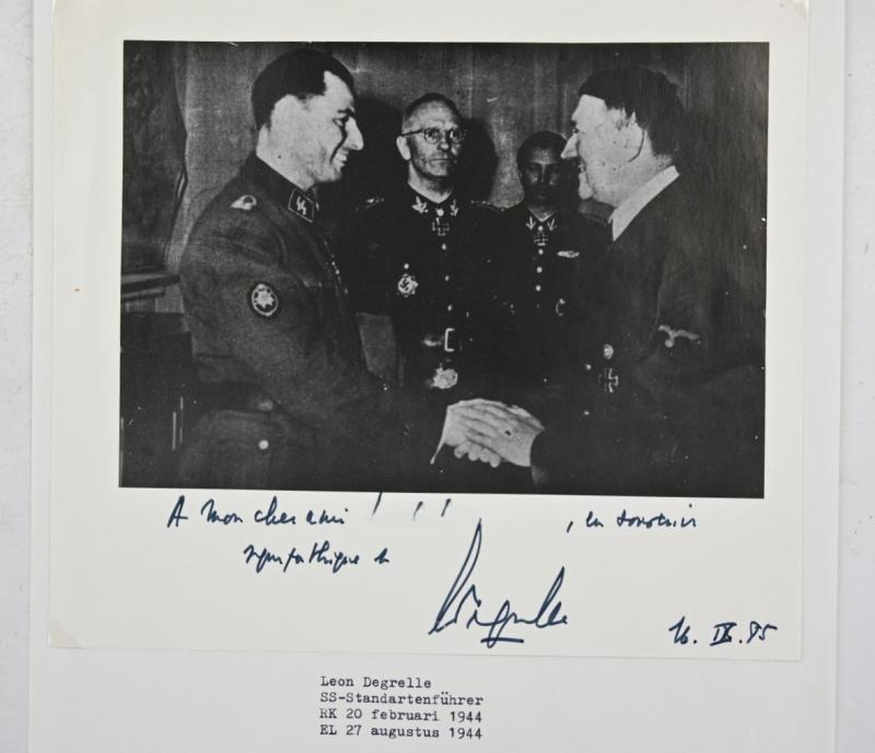 Signature of Waffen-SS KC&OLC Recipient 'Leon Degrelle'