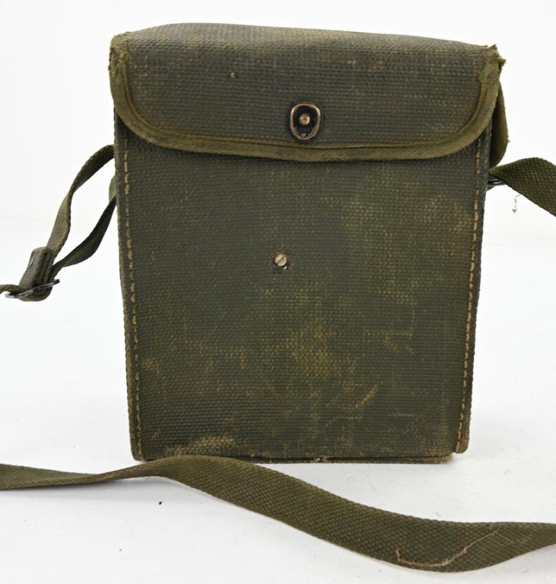 US WW2 Signal Corps telephone EE-8-B in Canvas Carrying Case