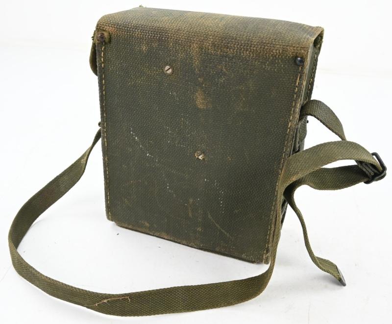 US WW2 Signal Corps telephone EE-8-B in Canvas Carrying Case