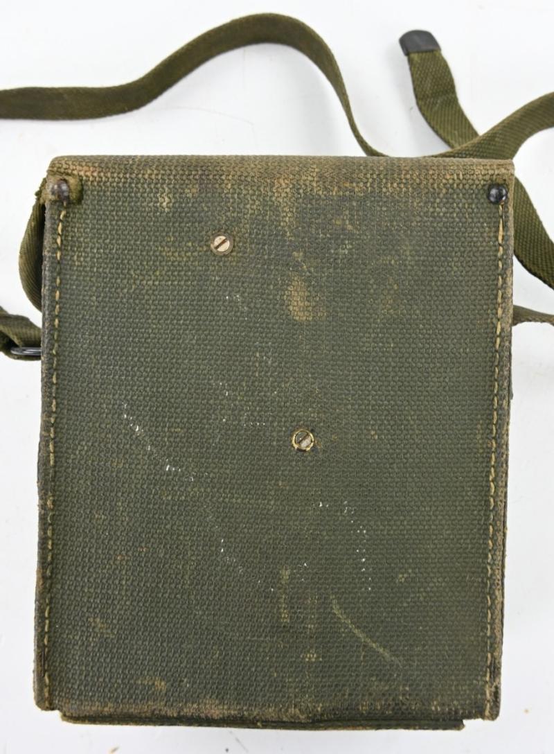 US WW2 Signal Corps telephone EE-8-B in Canvas Carrying Case