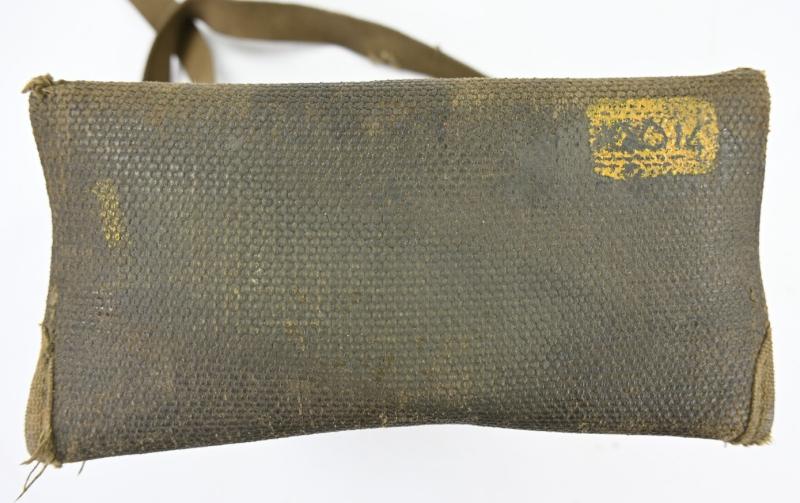 US WW2 Signal Corps telephone EE-8-B in Canvas Carrying Case.