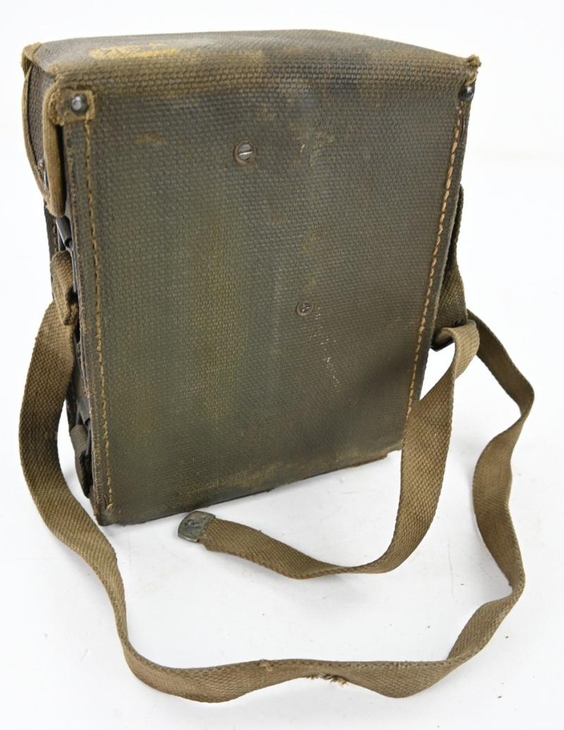 US WW2 Signal Corps telephone EE-8-B in Canvas Carrying Case.