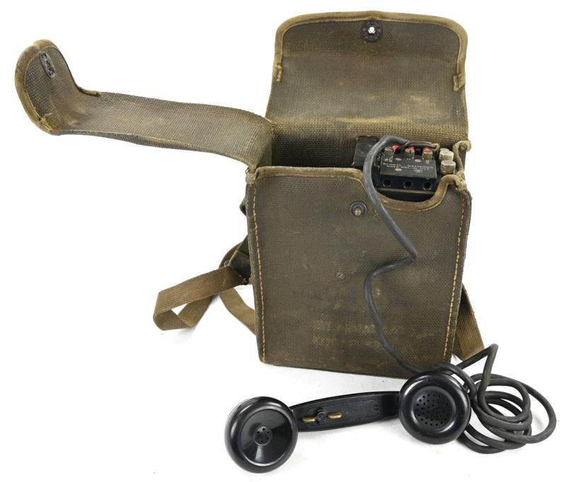 US WW2 Signal Corps telephone EE-8-B in Canvas Carrying Case.