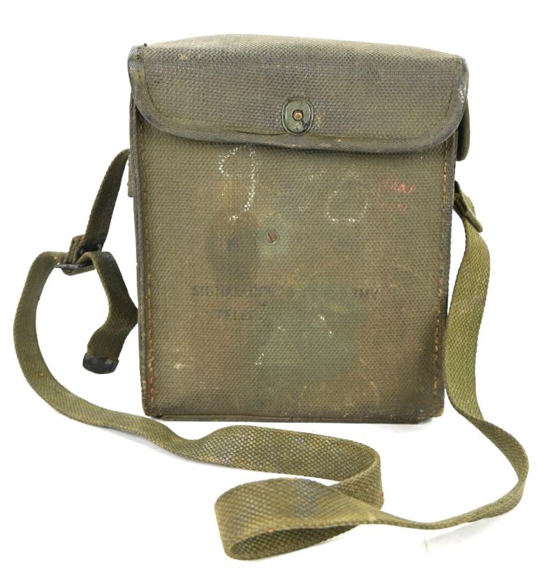 US WW2 Signal Corps telephone EE-8-B in Canvas Carrying Case.