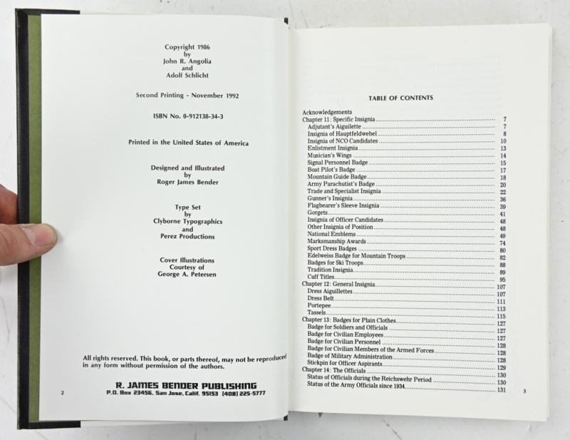 German Collector's Study Book 'Uniforms & traditions of the German Army 1933-1945 Volume 2