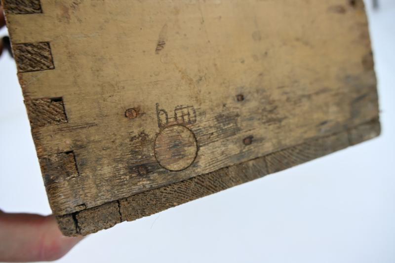 German WH PanzerSchreck Ammo Box