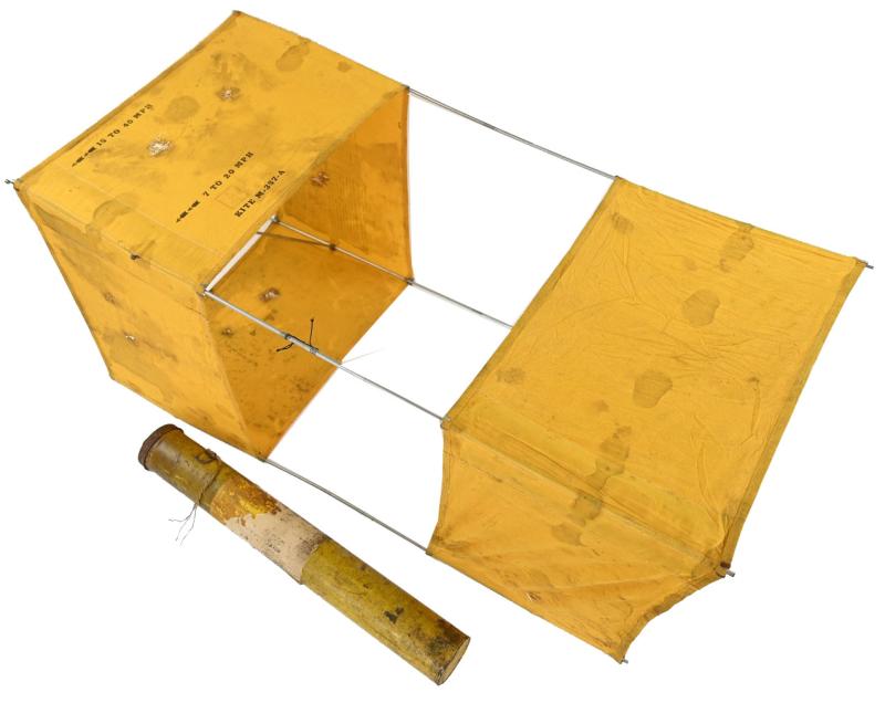 USAAF WW2 Dinghy Radio Kite M-357-A with Tube
