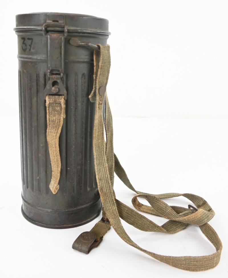 German WH M31 Named & Matching Gasmask & Cannister