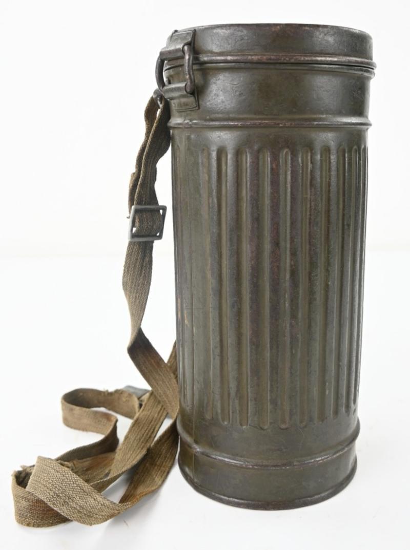 German WH M31 Gasmask & Cannister