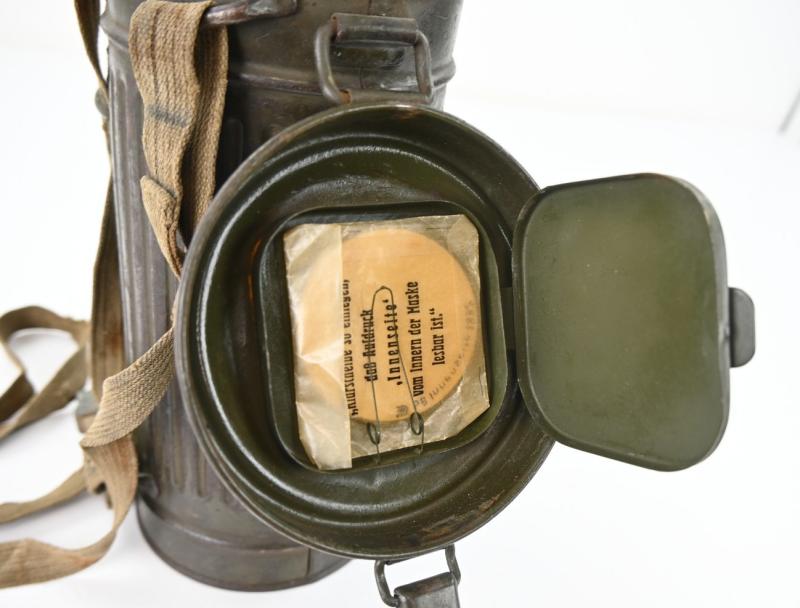 German WH M31 Gasmask & Cannister