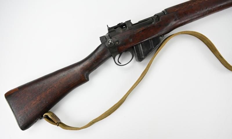 Canadian WW2 De-activated Lee Enfield number 4