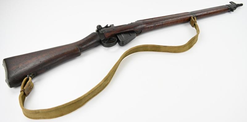 Canadian WW2 De-activated Lee Enfield number 4