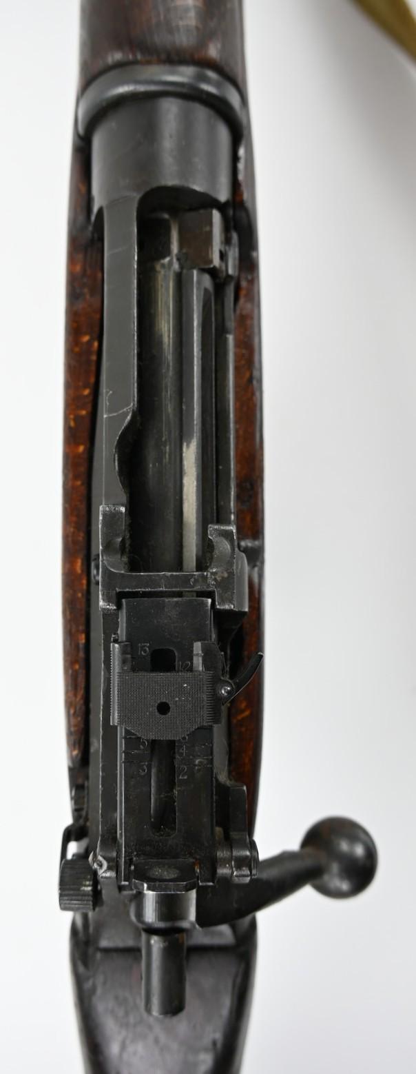 Canadian WW2 De-activated Lee Enfield number 4