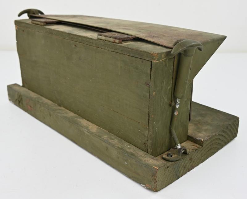 US WW2 Illuminating Electric Sign Box