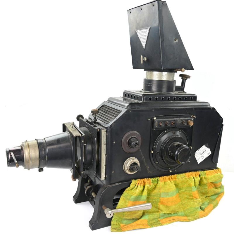 German Third Reich Period Projector ''Tra-janus Epidiaskop''