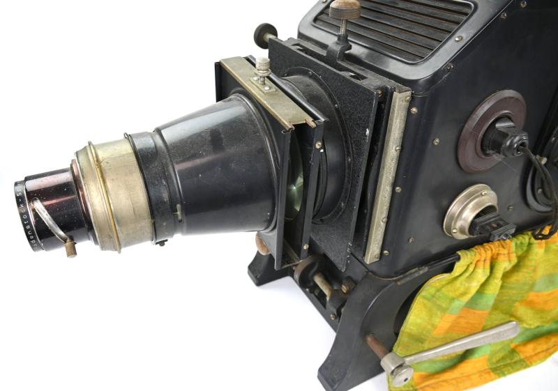 German Third Reich Period Projector ''Tra-janus Epidiaskop''