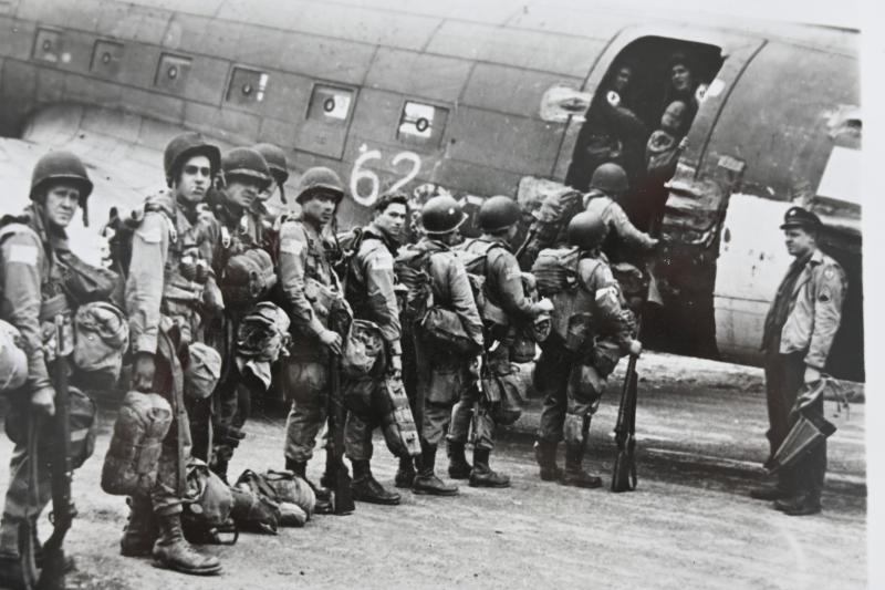 US WW2 82nd Airborne Press Photo 'Market Garden'